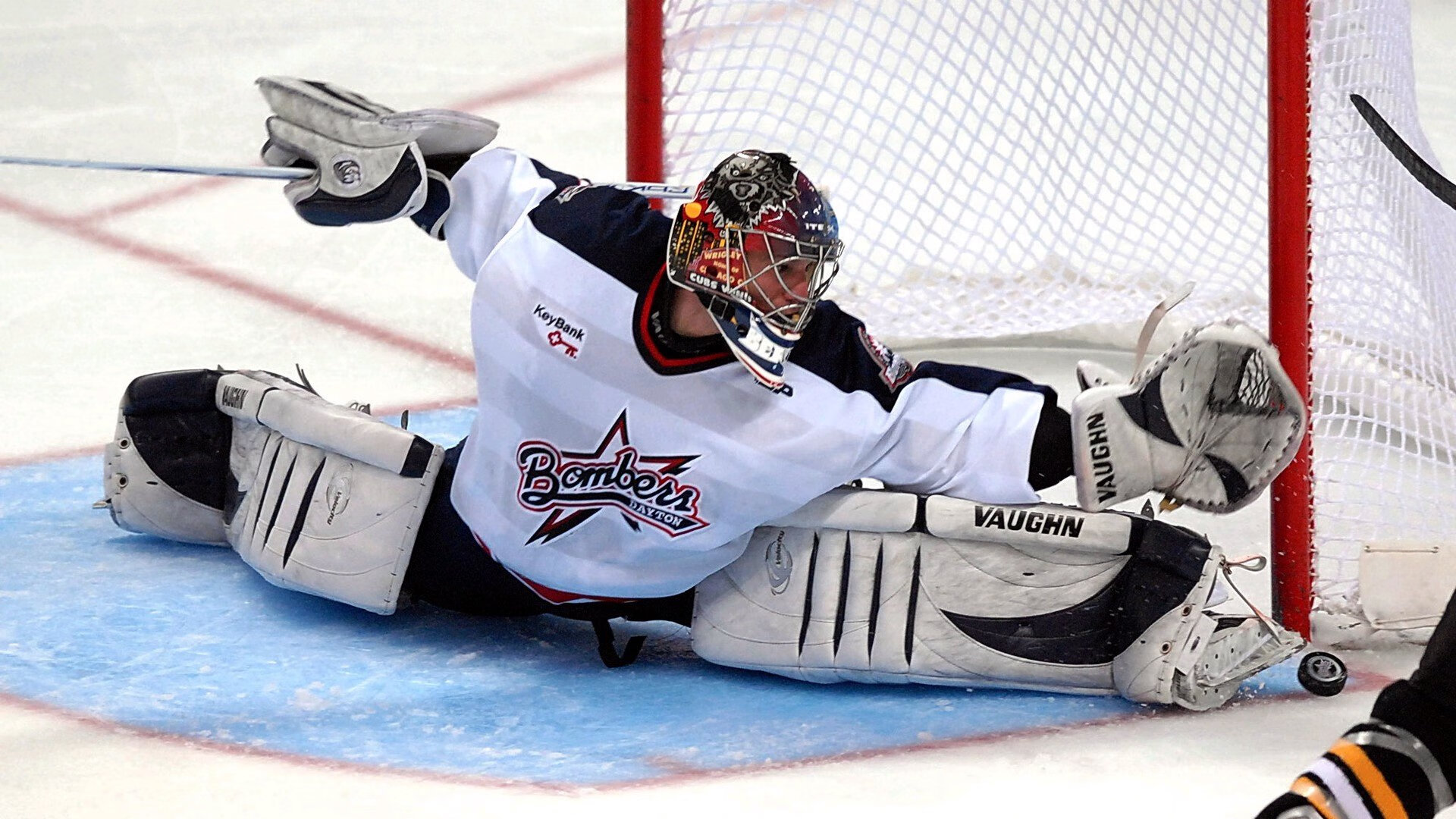 No!右腹股沟拉伤啊!这可是湖人的核心巨头,右腹股沟拉伤怎么治疗